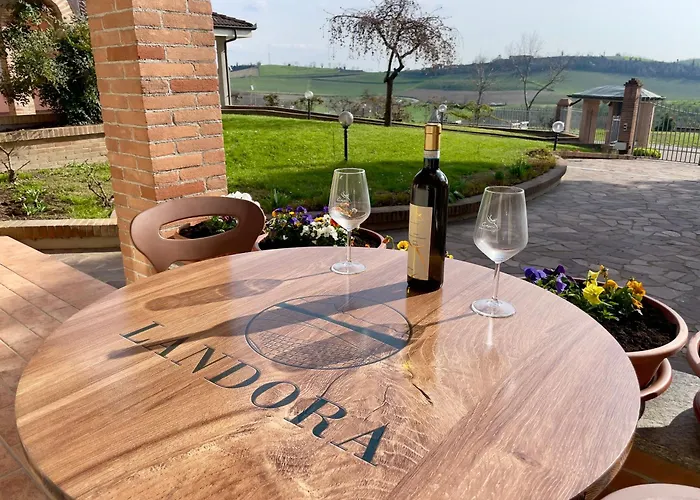 Landora Bed and Breakfast 4*